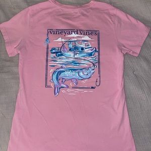 Pink Fishing Women’s Vineyard Vines Tee XS